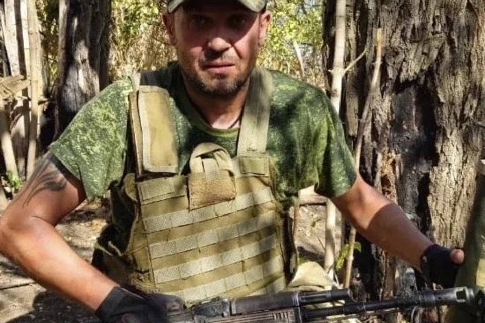 Урюпинск прощается с погибшим в СВО пулеметчиком Денисом Уваркиным