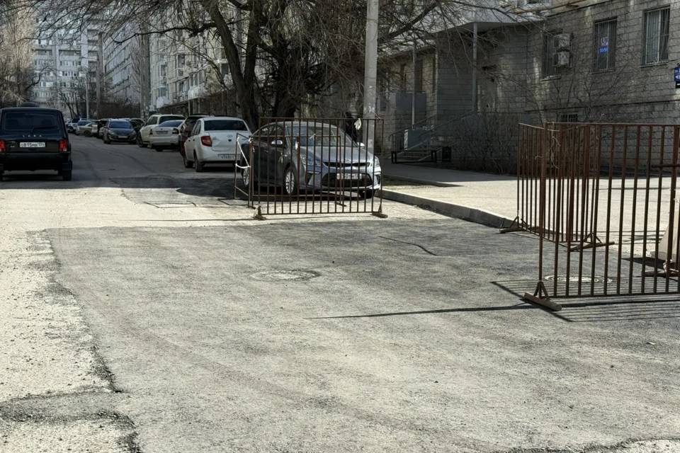 Около трех тысяч квадратов асфальта восстановили в Волгограде за март