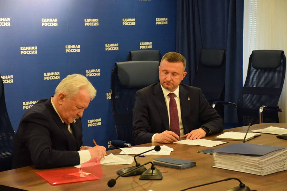 Москвичев подал заявление для участия в предварительном голосовании «Единой России»