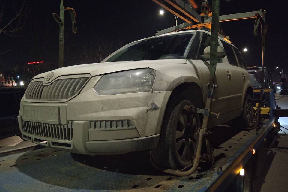 У волгоградца отобрали кроссовер из-за долга 25 млн рублей