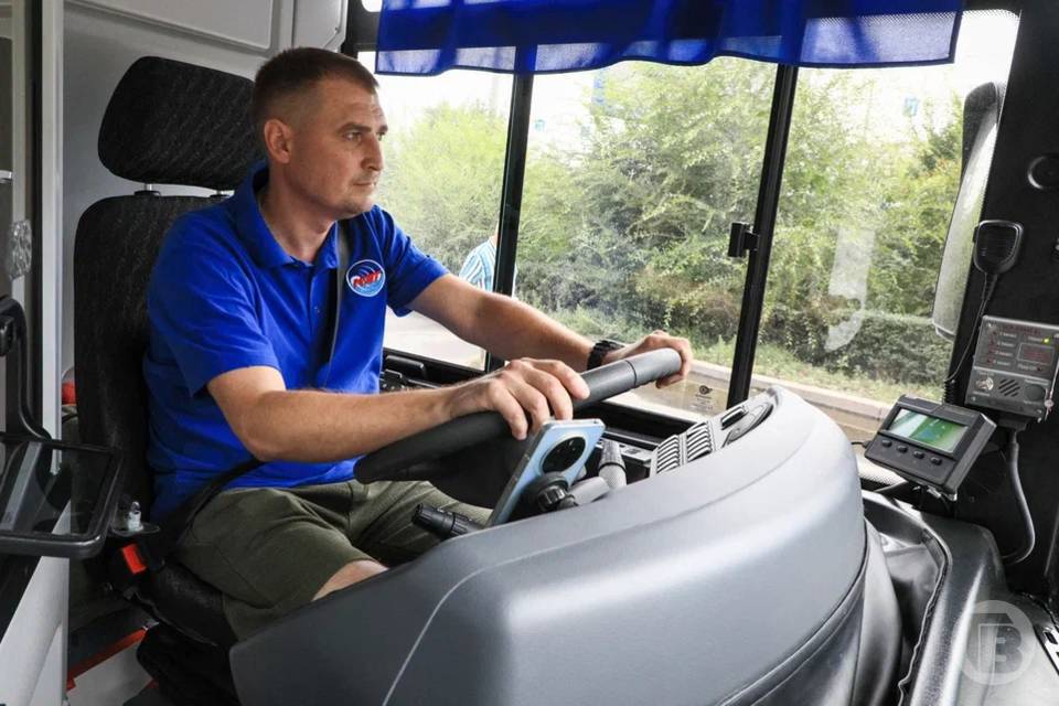 В Волгограде 36 дополнительных автобусов выйдут в рейс на Пасху и Красную горку