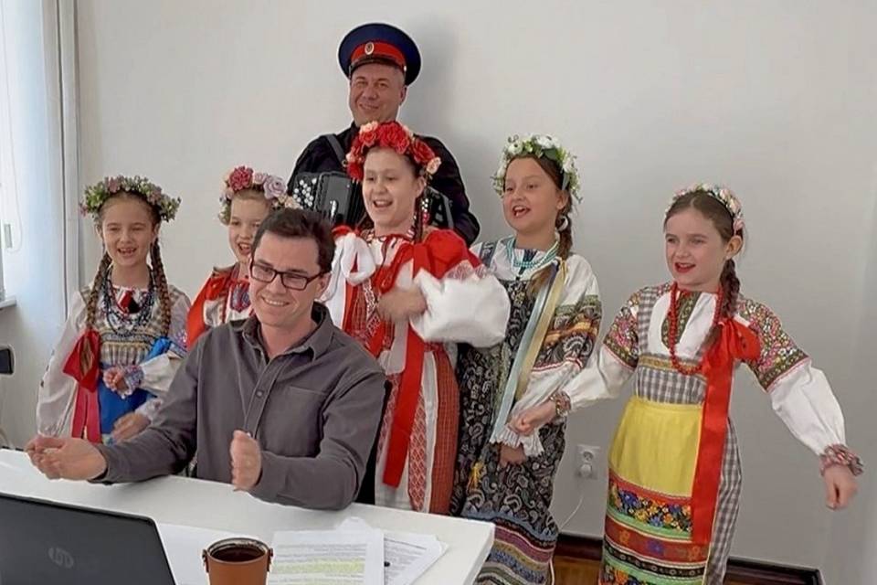 В ритме народных танцев: фольклорист из Волгограда победил на всероссийском конкурсе