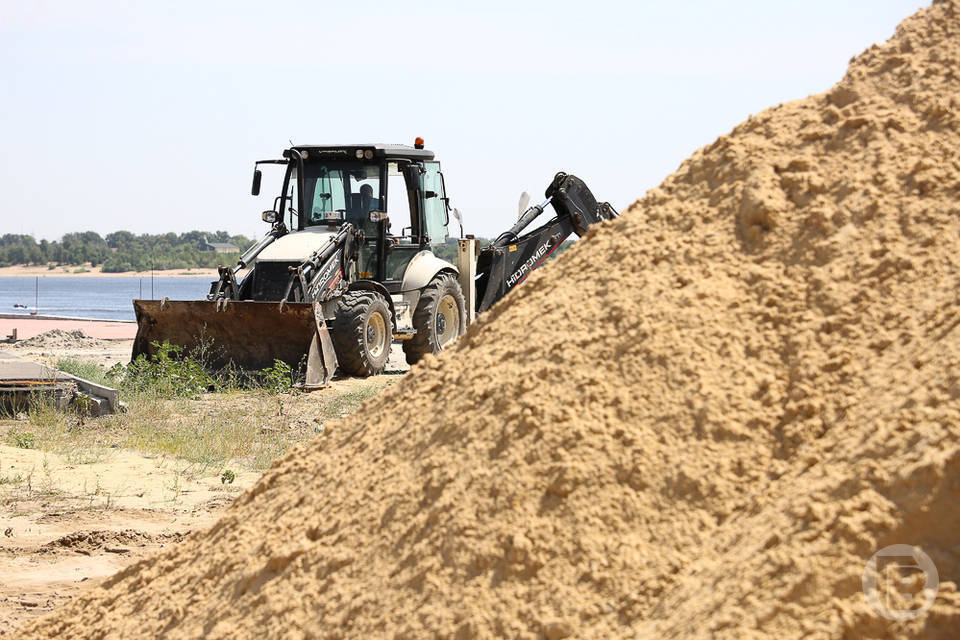 Под Волгоградом мужчина украл песок на 530 тысяч рублей