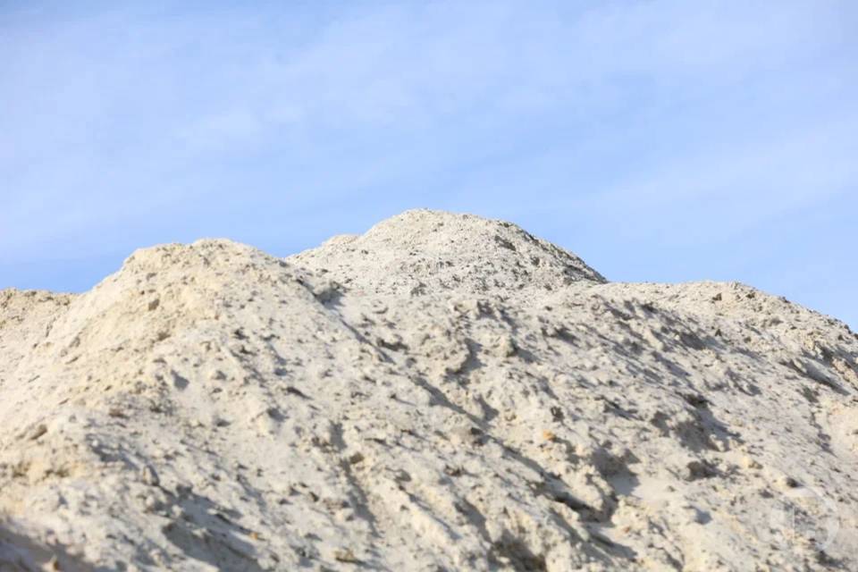 Мужчина похитил 1158 кубов песка в карьере под Волгоградом