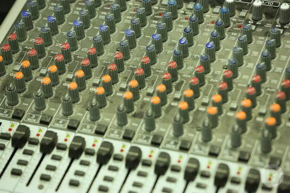 Волгоградскому театру нужен звукорежиссер