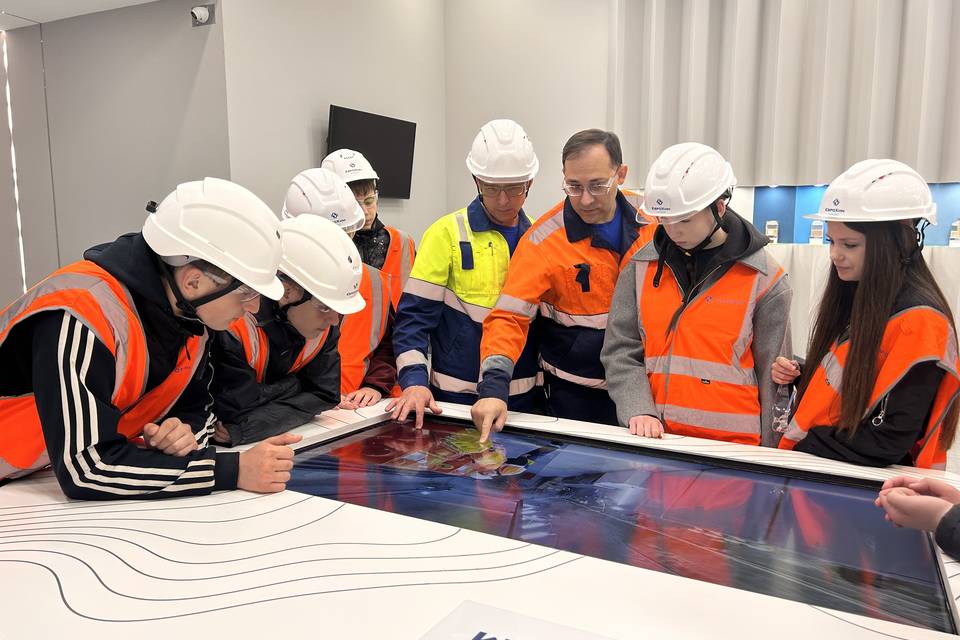 Котельниковские школьники из Профкласса Фонда Мельниченко осмотрели производственные мощности ЕвроХим-ВолгаКалия