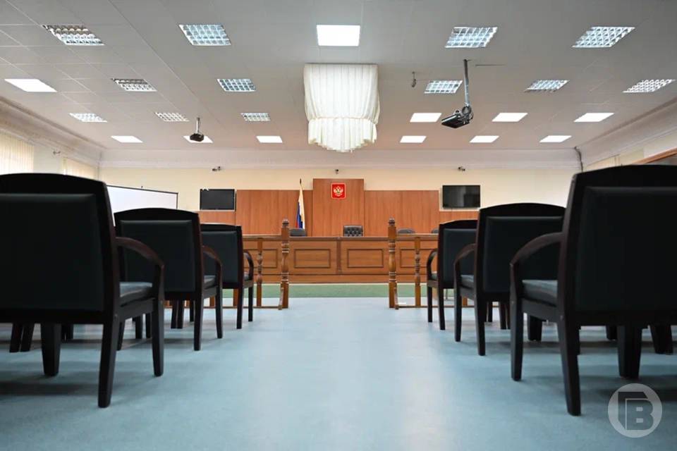 Четверо судей хотят сложить свои полномочия