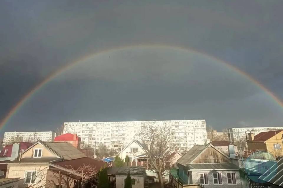 Хмурое небо не помеха: над Волгоградом взошла апрельская радуга