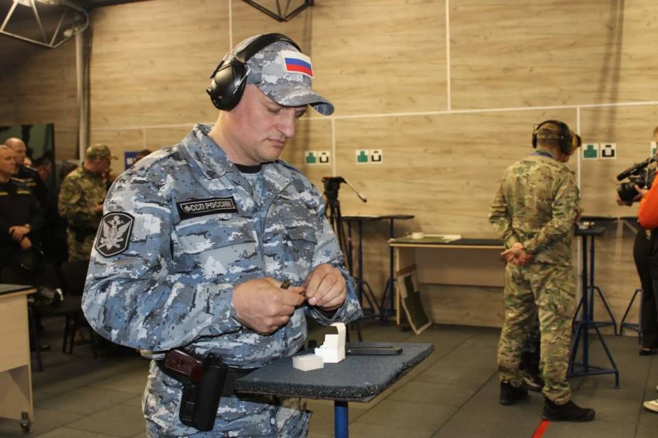 Волгоград принял финал всероссийских соревнований по стрельбе среди приставов