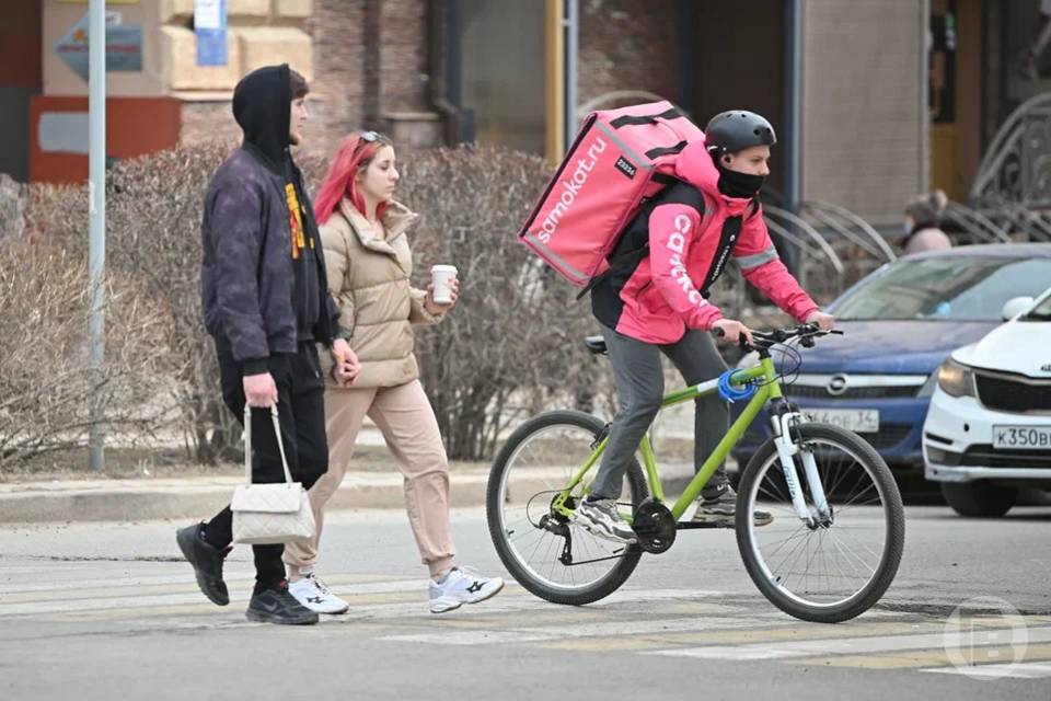 Волгоградские школьники в течение учебного года идут на заработки