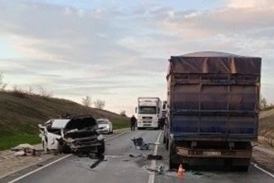 Ford всмятку: смертельное ДТП с КамАЗом произошло под Волгоградом