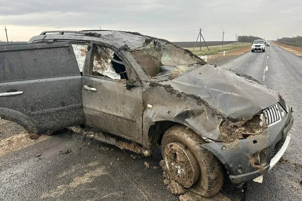 «Митсубиси Паджеро» перевернулся под Волгоградом, двое пострадали