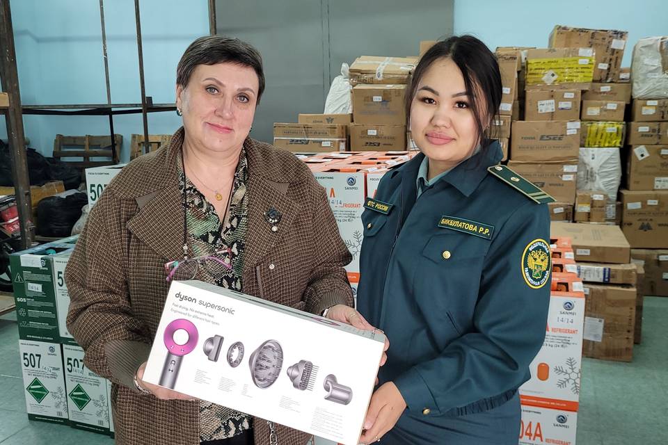 Таможня изъяла технику в магазине Волгограда и отдала в детдом