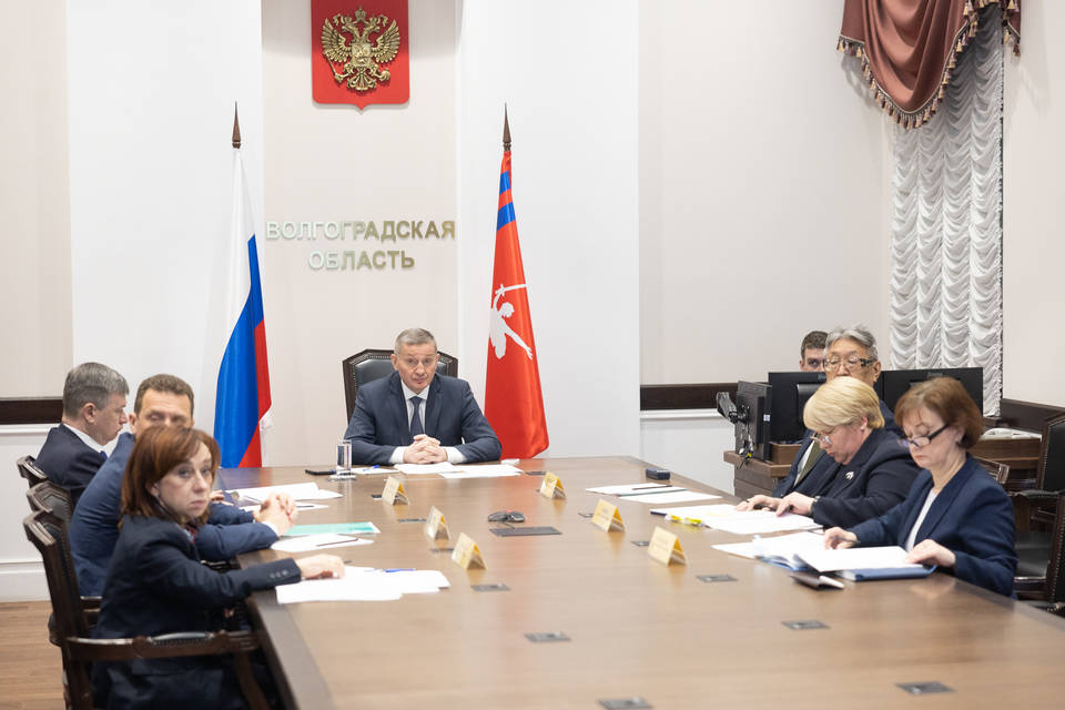 Бочаров принял участие в заседании совета под председательством Устинова