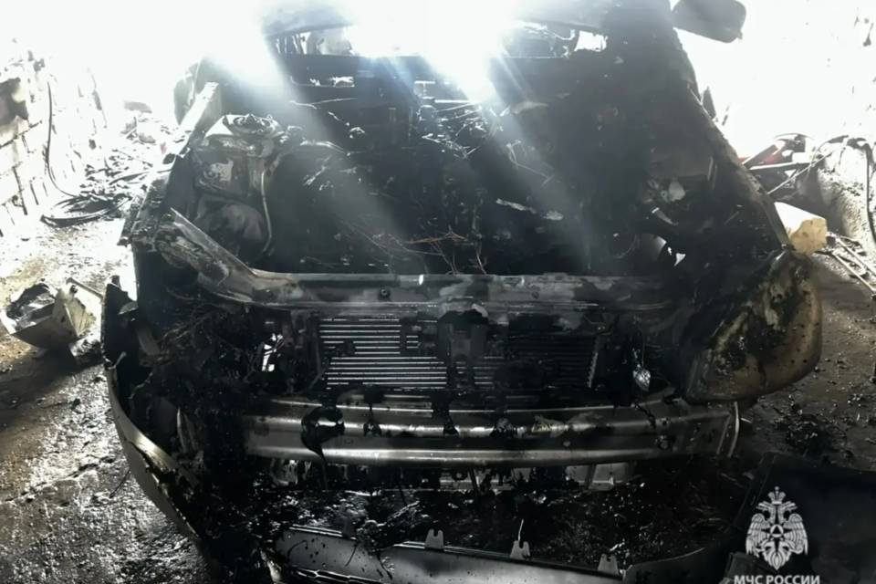 Два гаража сгорели за один день в Волгоградской области