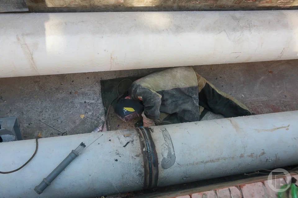 Четверть километра водовода обновили на улице Кузнецова в Волгограде