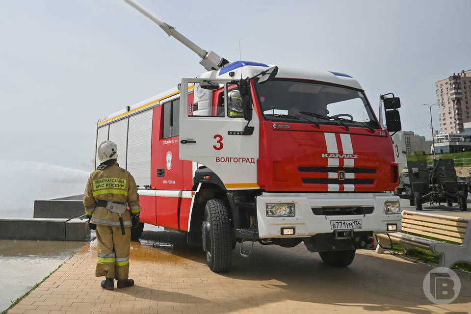 Офисная техника загорелась рано утром в Волгограде
