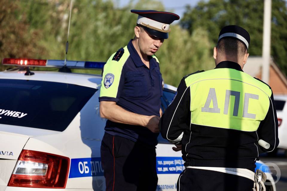 Волгоградца арестовали на пять суток за попытку скрыться от патруля полиции