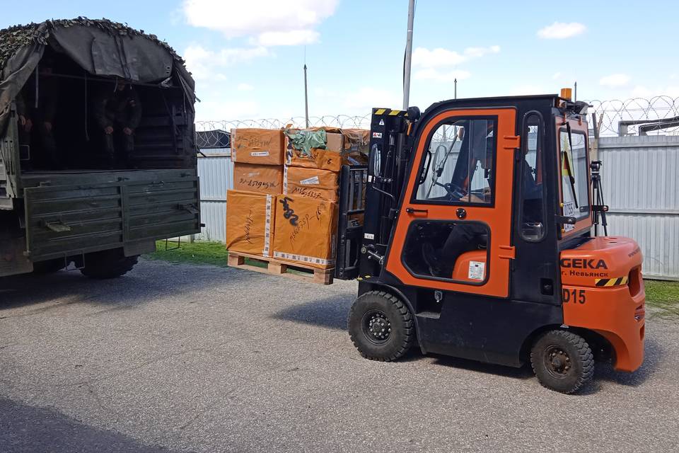 Беспилотники и средства связи отправила Волгоградская область на СВО