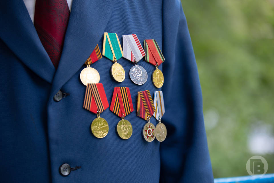 80 и 10 тысяч рублей выплатят волгоградским ветеранам к 9 Мая