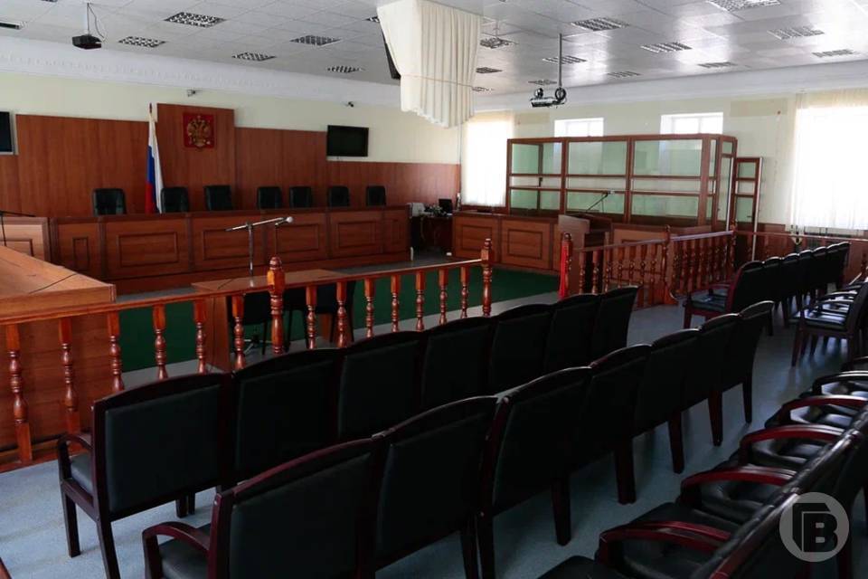 Работника магазина арестовали за мат и приставания к покупателям под Волгоградом