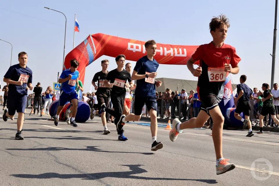 9 Мая тысяча студентов и школьников пробегут эстафету в Волгограде