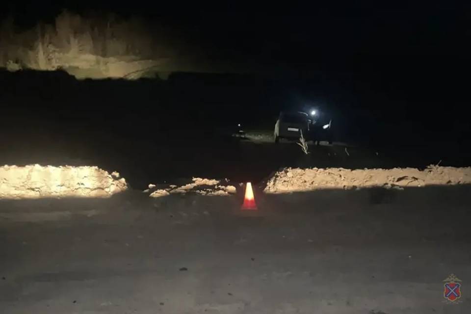 «Лада» перевернулась на трассе под Волгоградом, водитель пострадал