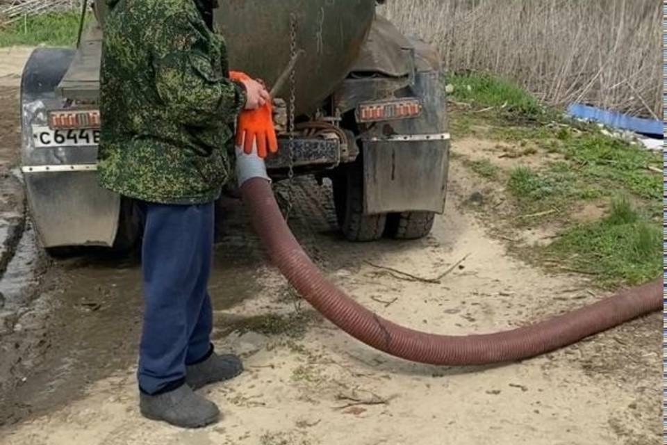 Слив ЖБО произошел в Рудне Волгоградской области