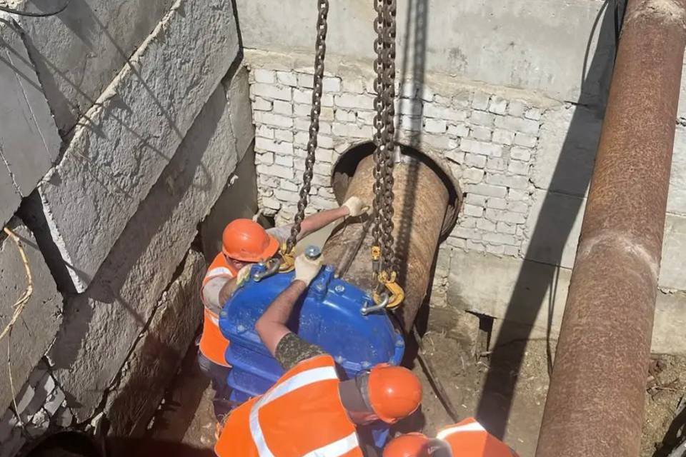 Волгоградцам рассказали, как идут работы во время плановой остановки водоснабжения