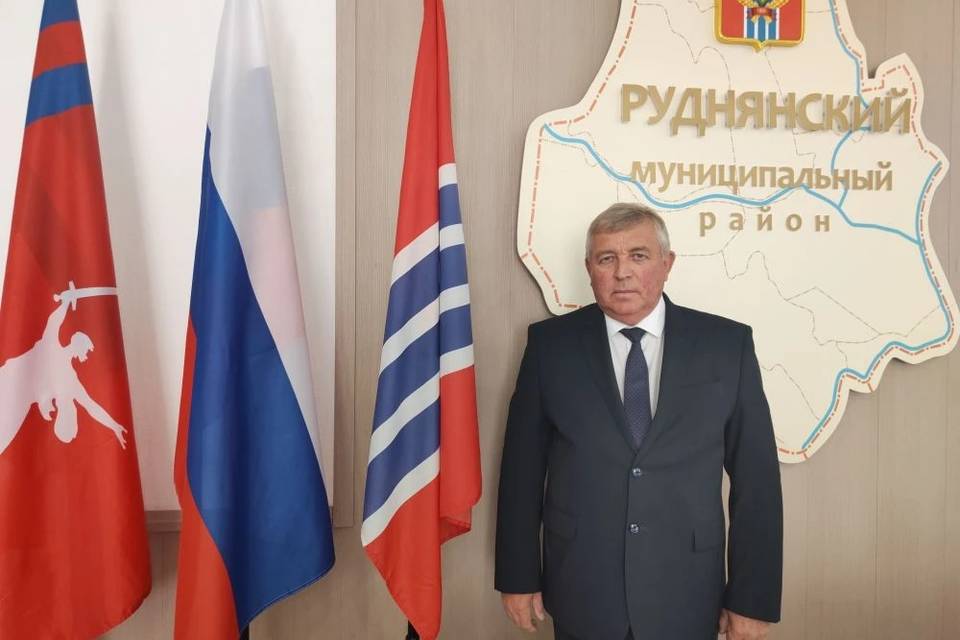 Владимир Полетаев избран главой Руднянского района