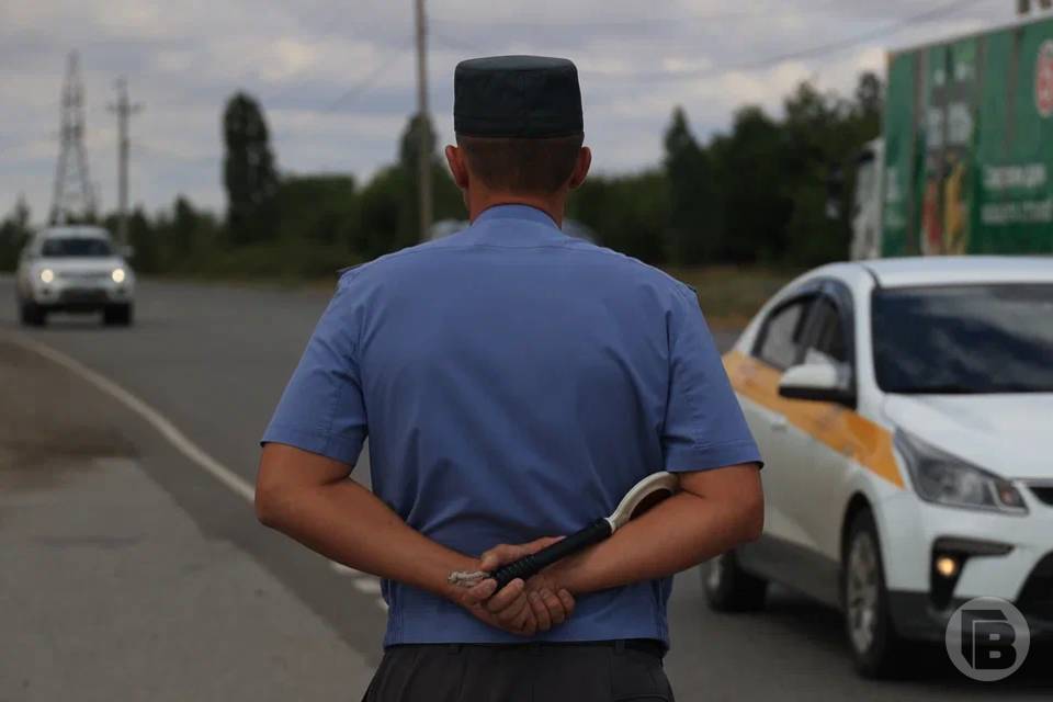 В Волгограде ищут водителя, сбившего мужчину-пешехода