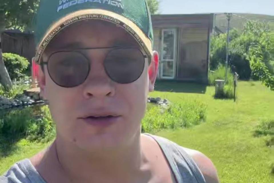 Никита Кологривый увидел страусов под Волгоградом