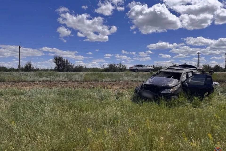 Женщина и пять детей пострадали при опрокидывании автомобиля под Волгоградом