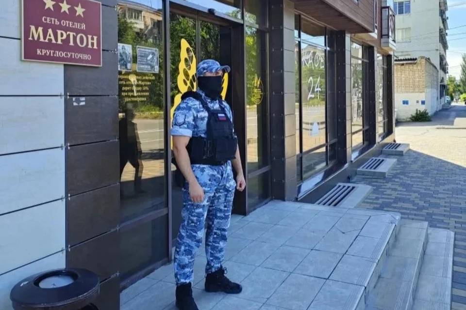 Приставы запретили работу отелей сети «Мартон» в Волгограде