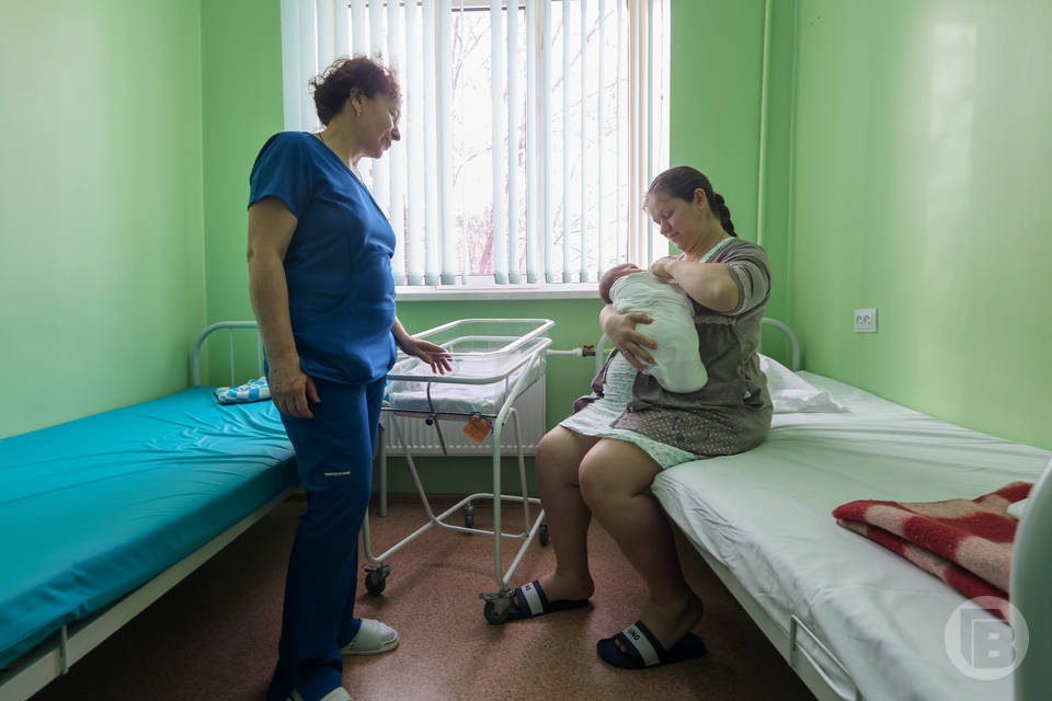 Еще четыре двойни приняли в роддоме Волгограда