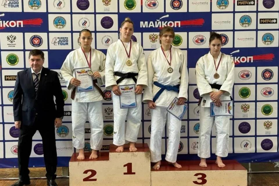 Золото и три бронзы завоевали волгоградские дзюдоисты на чемпионате ЮФО