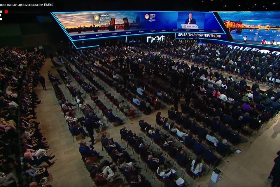 Путин отметил улучшение показателей состояния инвестклимата в Волгоградской области
