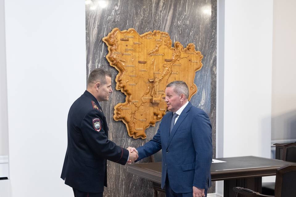 Бочаров и Флоча провели рабочую встречу