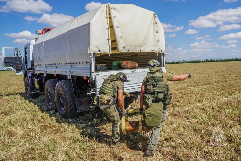 Авиабомбу подорвали под Волгоградом