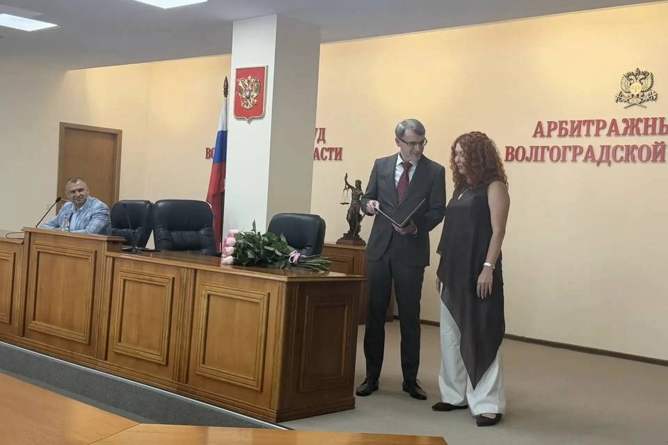 В Волгограде судью отправили в почетную отставку