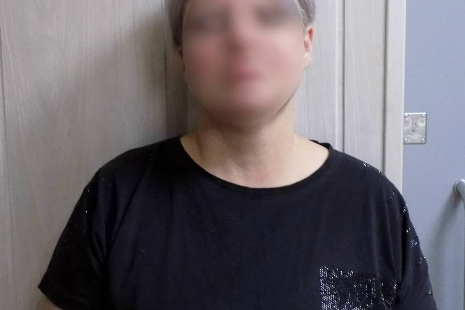 Селянка из Волгоградской области с пистолетом ночью вымогала деньги у мужчины
