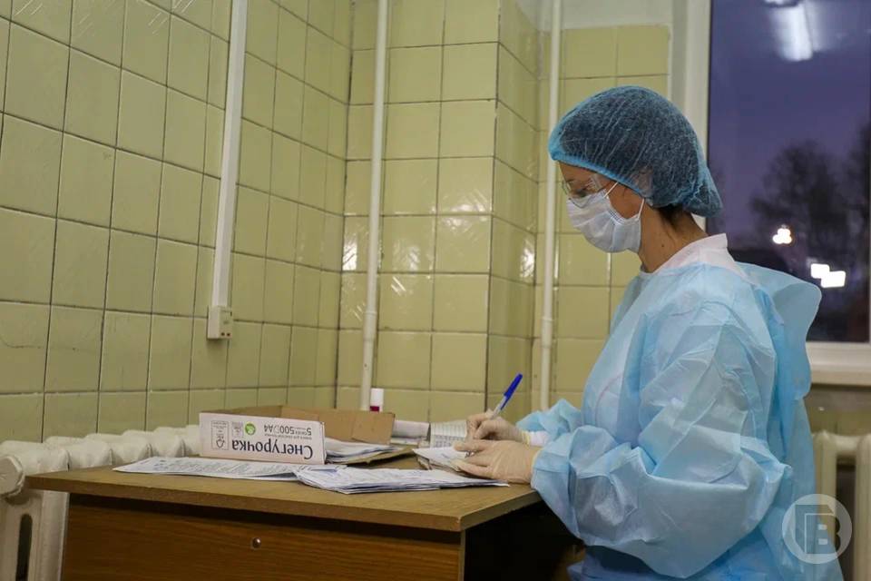 Стало известно, кто из волгоградцев чаще всего остается на сверхурочную работу