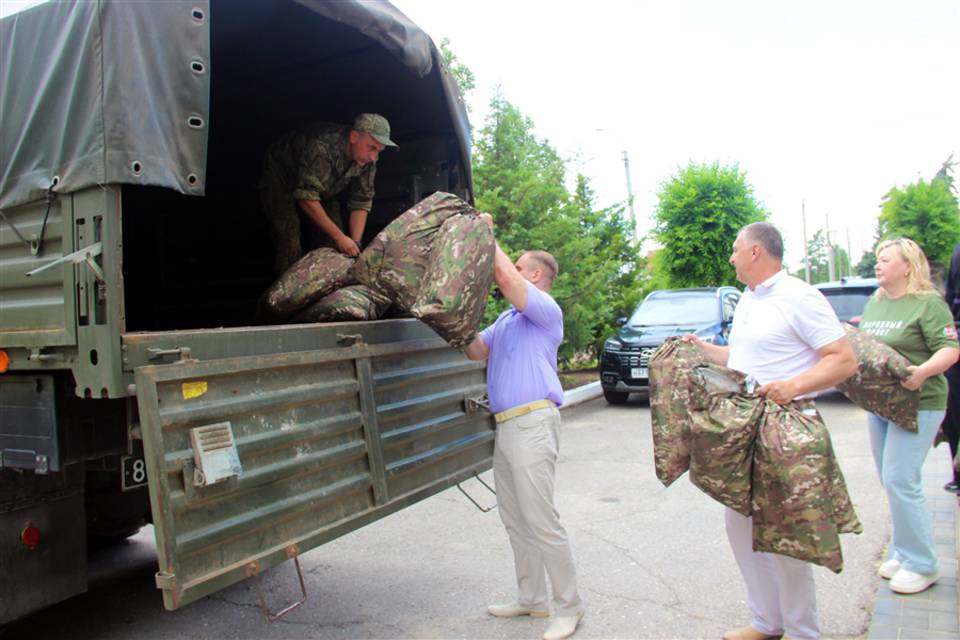 В зону СВО студенты из Камышина Волгоградской области передали антидроновые одеяла
