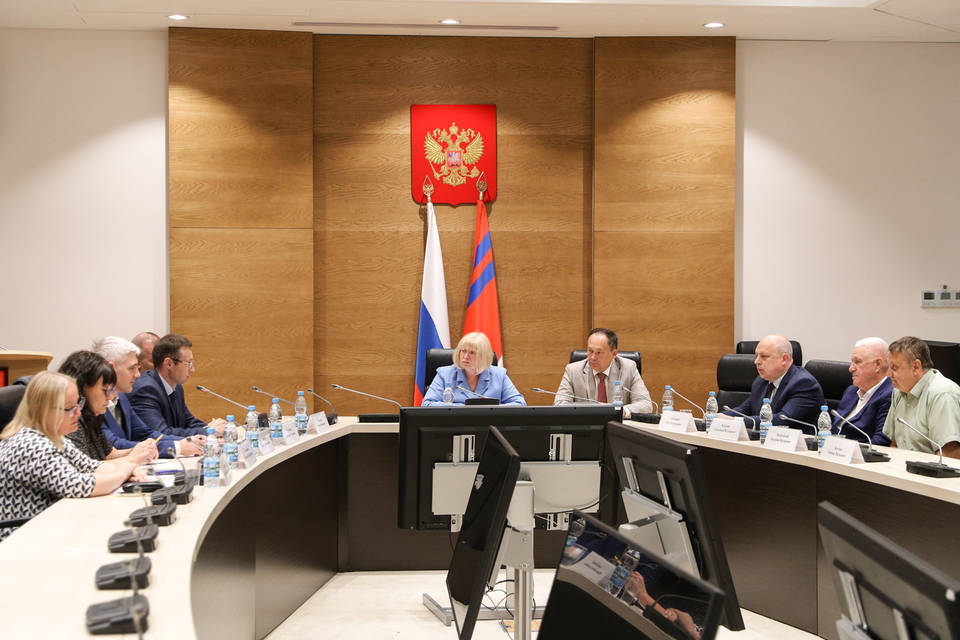 Облдума поддержала кандидатуру Мелкумова на пост главы облкомжкх