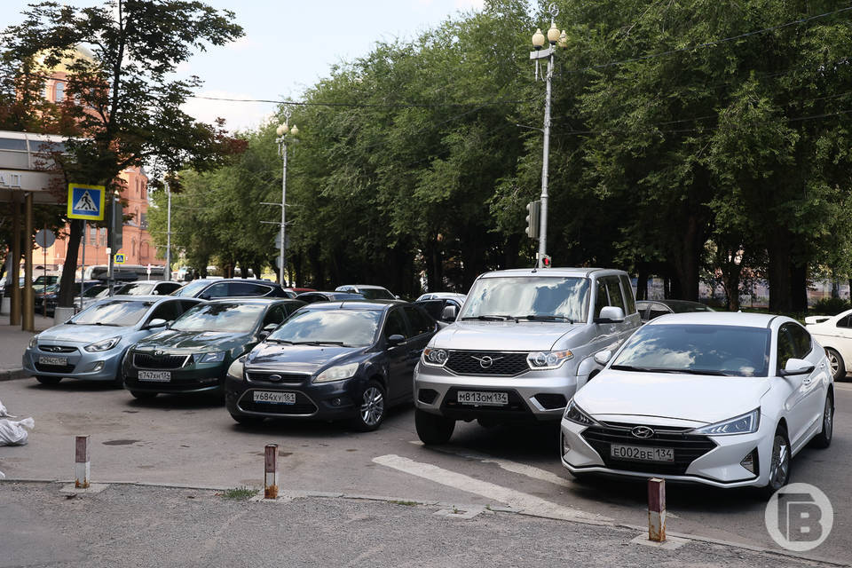 Эксперты: новые автомобили упали в цене на 7,6% в Волгограде