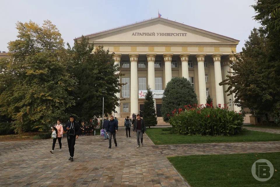 Почти 16 тысяч абитуриентов захотели поступить в ВолГАУ