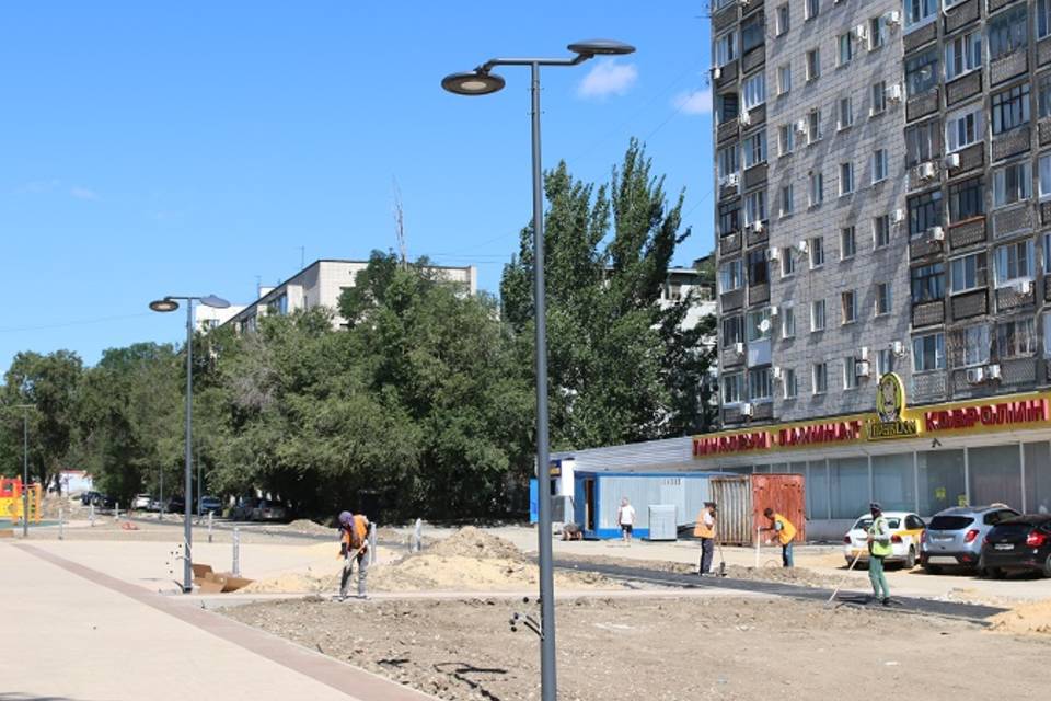 Более 100 фонарей установили на проспекте Металлургов в Волгограде