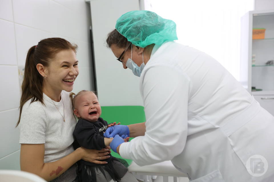 Пять популярных мифов о детских прививках развеял волгоградский РПН