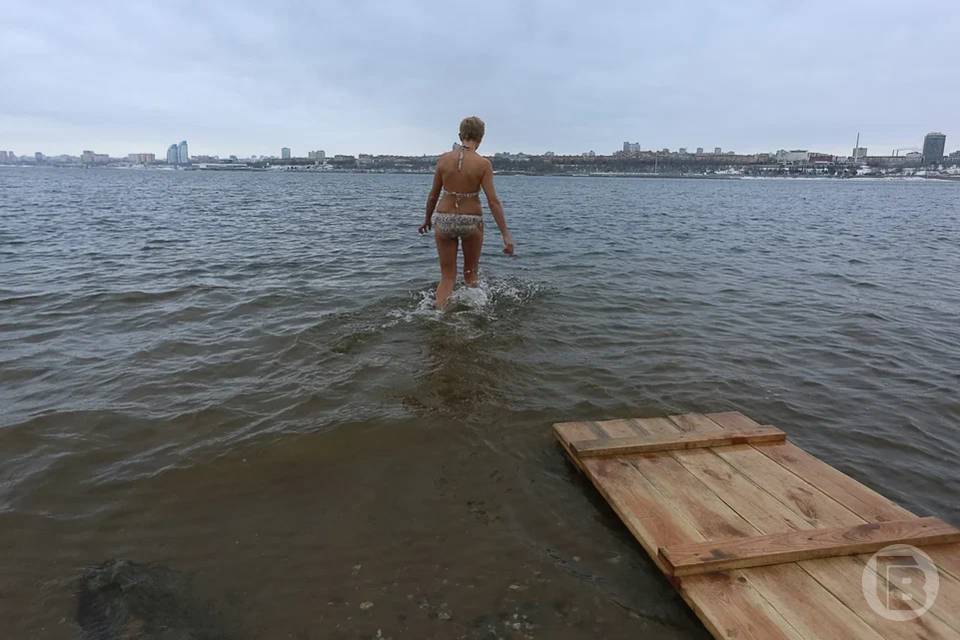 Об опасности резкого перепада температур воды рассказали волгоградские спасатели