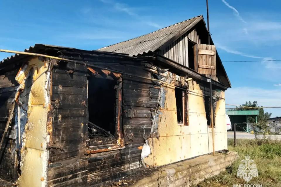 Подключение электросамоката к зарядке стало причиной пожара под Волгоградом